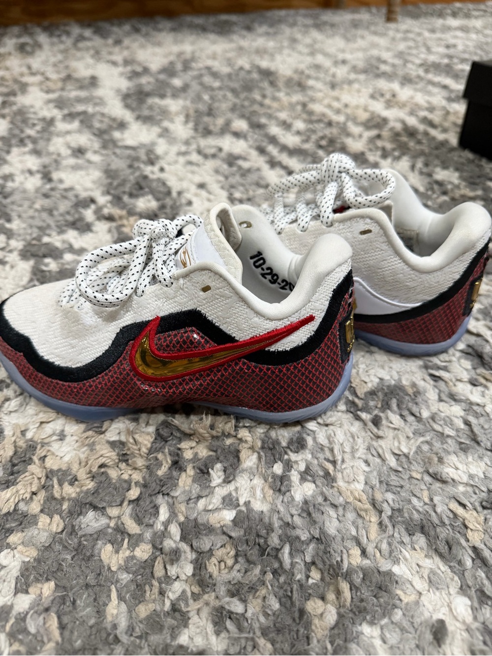 Kids Nike LeBron XXIII Size 1Y (GS)